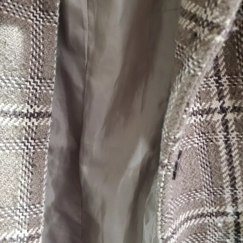 SOLD- COSTA BLANCA-Canada- Plaid Peacoat- Size 4 (Wool Blend) - Picture 8 of 11